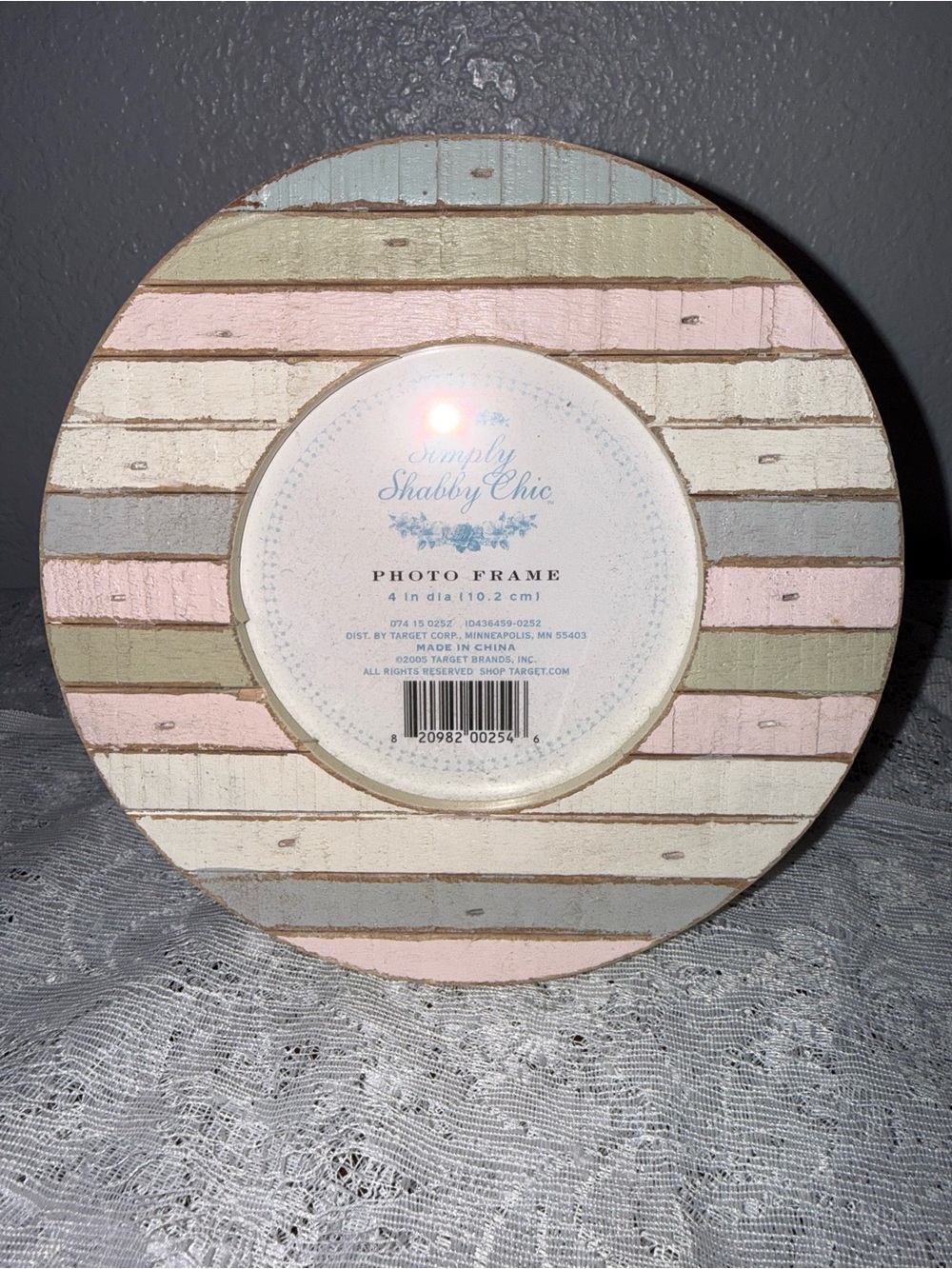 Simply Shabby Chic Round Striped Frame in Pink, Cream, Blue, Green
